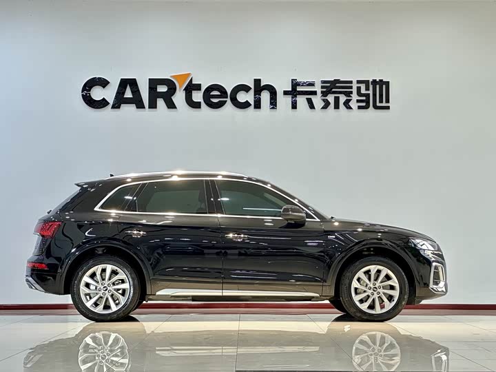 Фото 4 - Audi Q5L