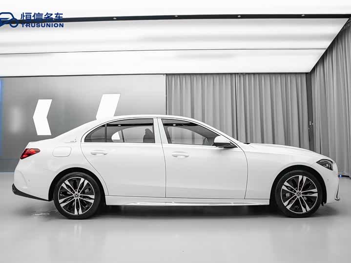 Фото 9 - Mercedes-Benz C-Class Hybrid