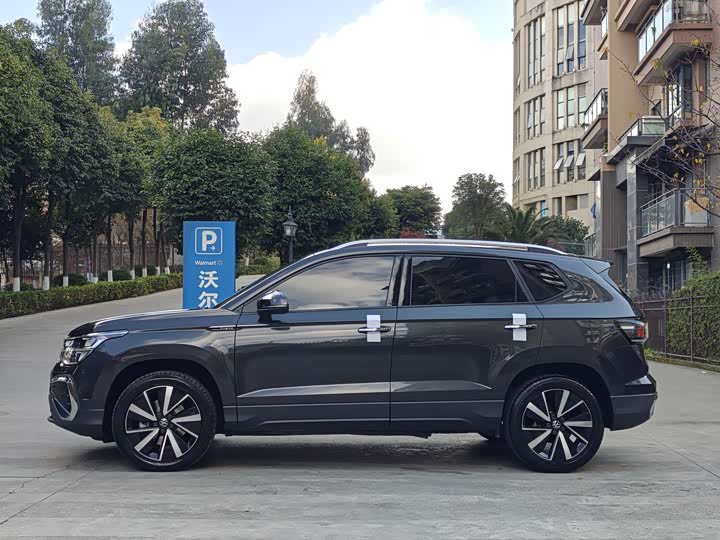 Фото 5 - Volkswagen Tharu