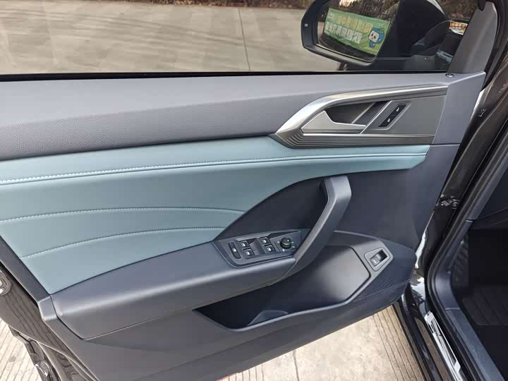 Фото 8 - Volkswagen Tharu