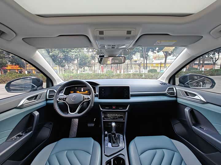 Фото 9 - Volkswagen Tharu