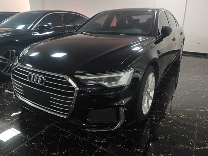 Фото 1 - Audi A6L