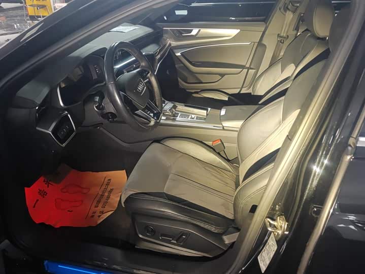 Фото 9 - Audi A6L