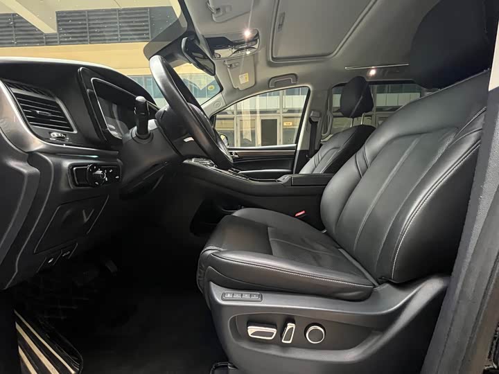 Фото 8 - GAC Trumpchi M8