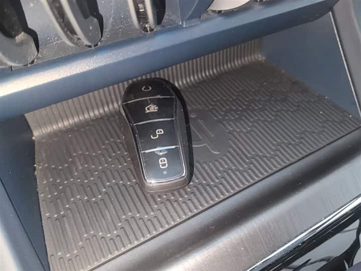 Фото 9 - BYD Yuan Plus