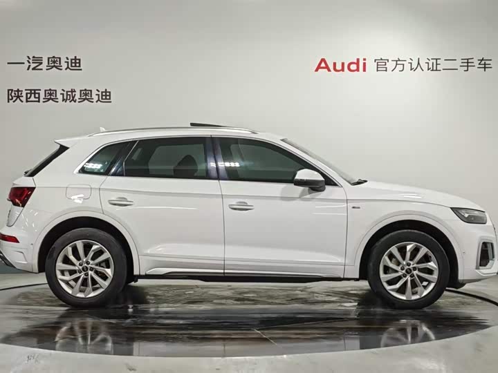 Фото 3 - Audi Q5L