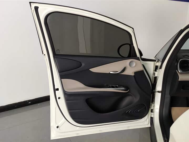 Фото 7 - BYD Dolphin