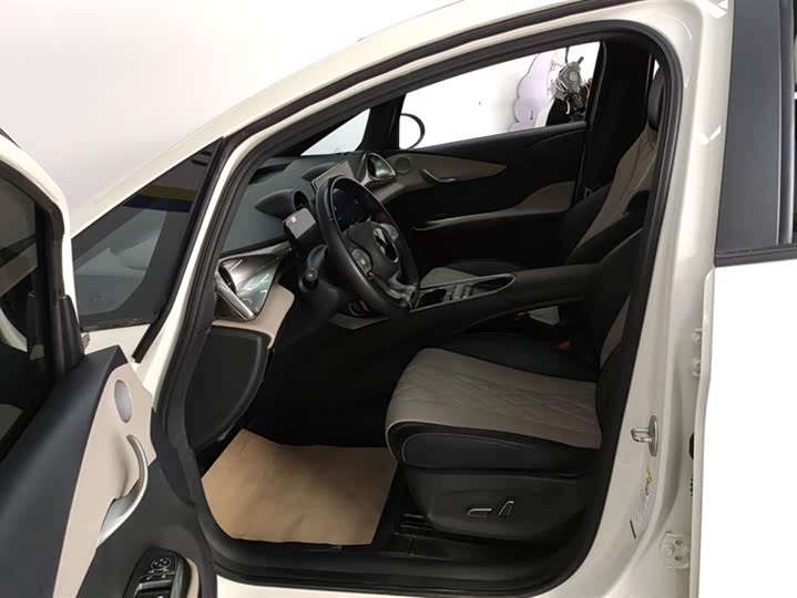 Фото 9 - BYD Dolphin