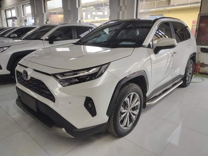 Фото 2 - Toyota RAV4