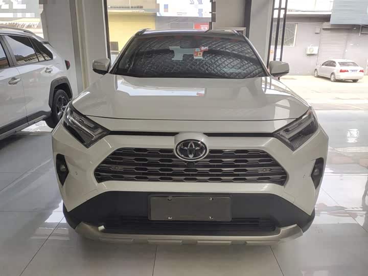 Фото 3 - Toyota RAV4
