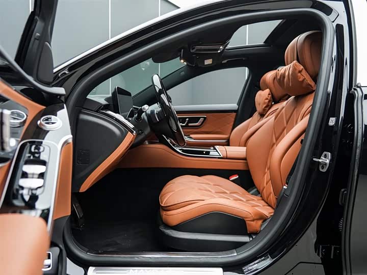 Фото 8 - Mercedes-Benz Maybach S-Class