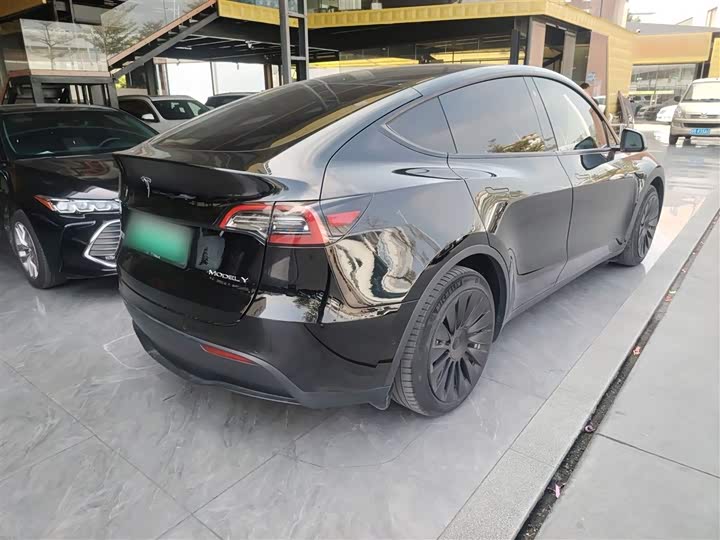 Фото 7 - Tesla Model Y