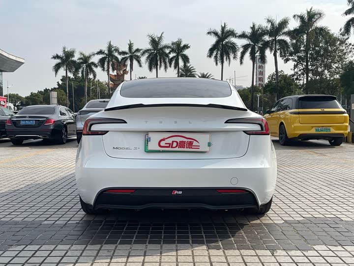 Фото 7 - Tesla Model 3