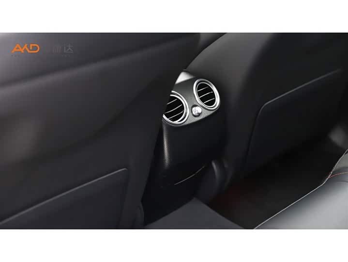 Фото 9 - Mercedes-Benz GLC-Class AMG