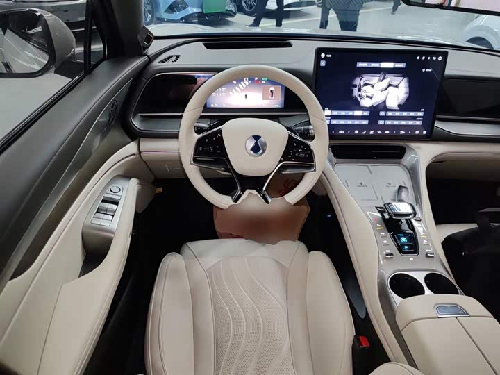 Фото 3 - Denza N7