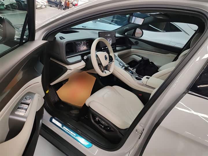 Фото 7 - Denza N7