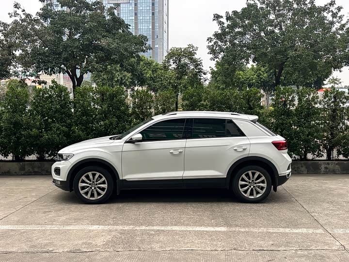 Фото 3 - Volkswagen T-Roc