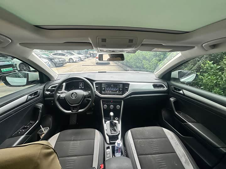 Фото 7 - Volkswagen T-Roc