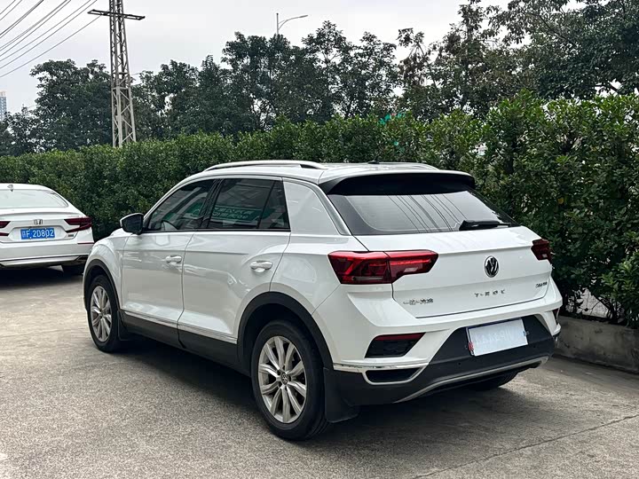 Фото 9 - Volkswagen T-Roc