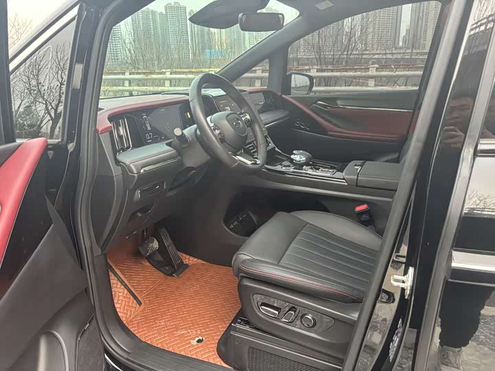 Фото 4 - GAC Trumpchi M8