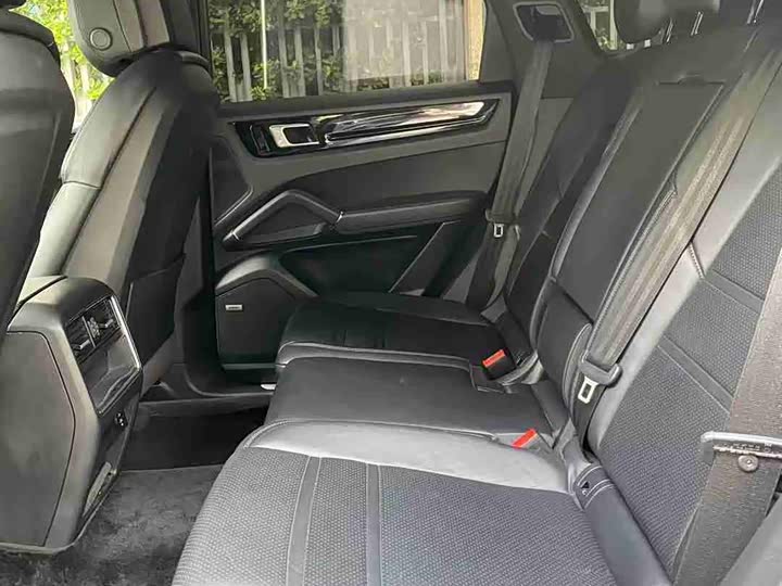 Фото 6 - Porsche Cayenne Hybrid