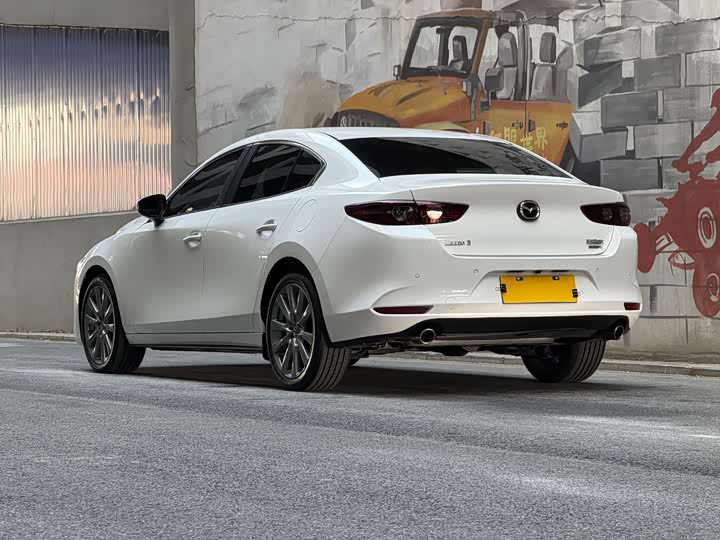 Фото 3 - Mazda 3 (Axela)