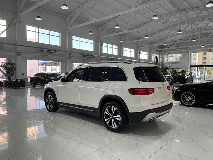 Фото 4 - Mercedes-Benz GLB-Class