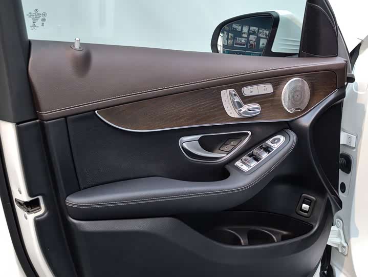 Фото 9 - Mercedes-Benz GLC-Class