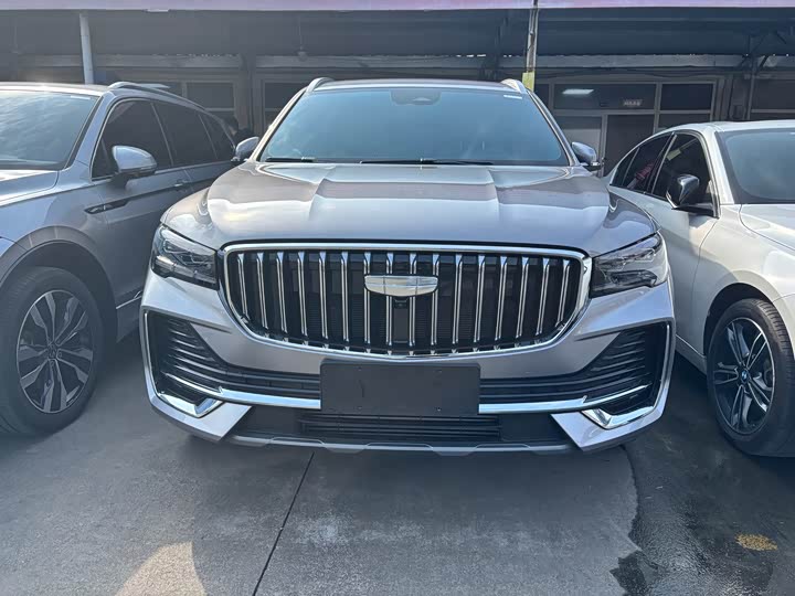 Фото 2 - Geely Monjaro