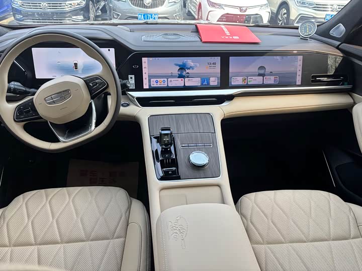 Фото 7 - Geely Monjaro