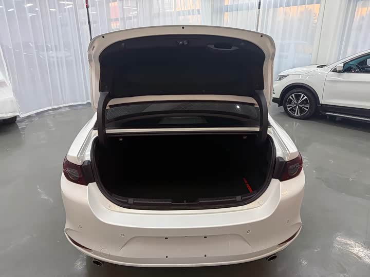 Фото 9 - Mazda 3 (Axela)