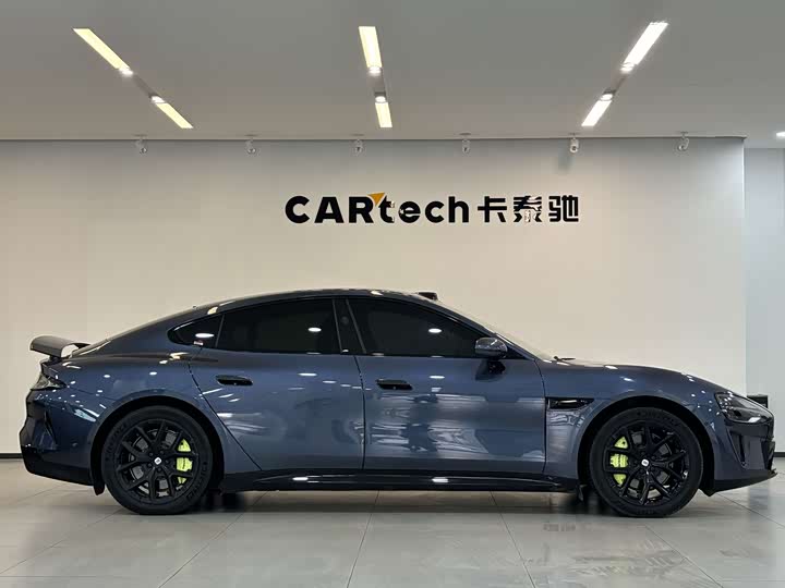 Фото 5 - Xiaomi SU7