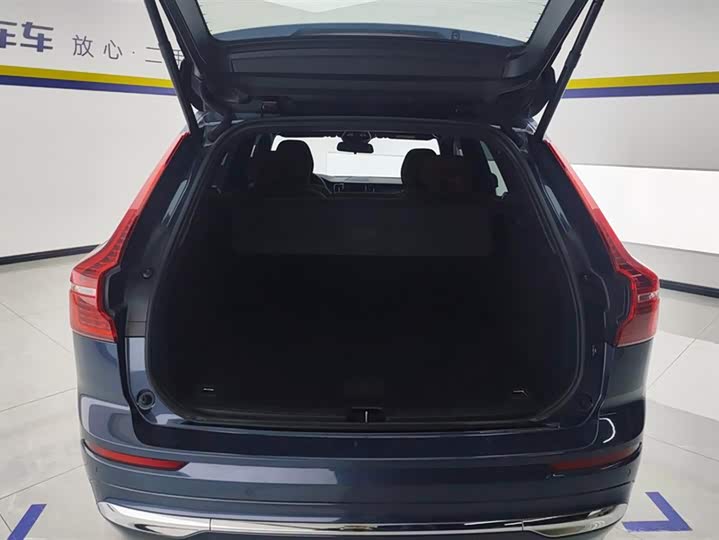 Фото 4 - Volvo XC60