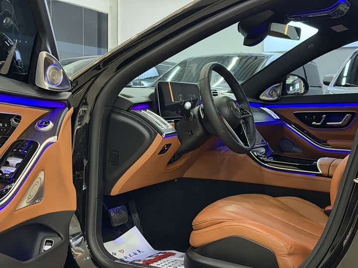 Фото 4 - Mercedes-Benz S-Class