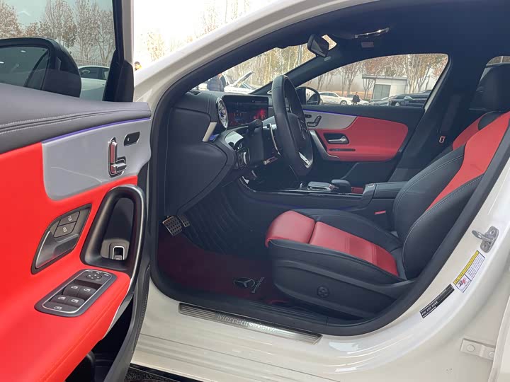 Фото 6 - Mercedes-Benz A-Class AMG