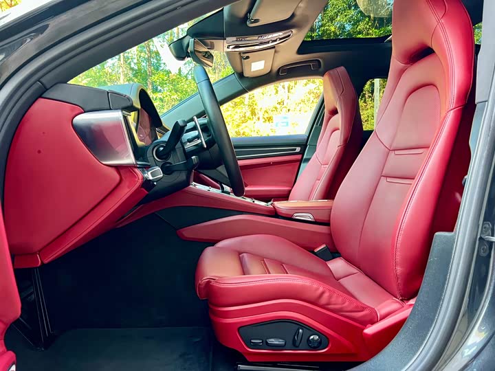 Фото 7 - Porsche Panamera