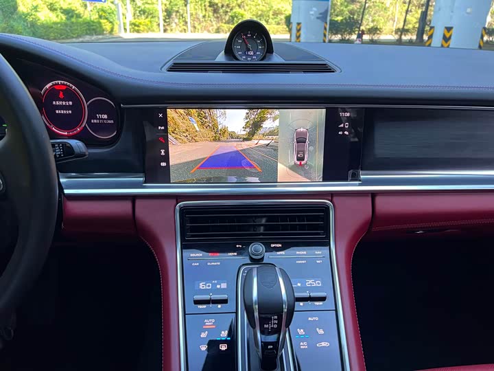 Фото 9 - Porsche Panamera