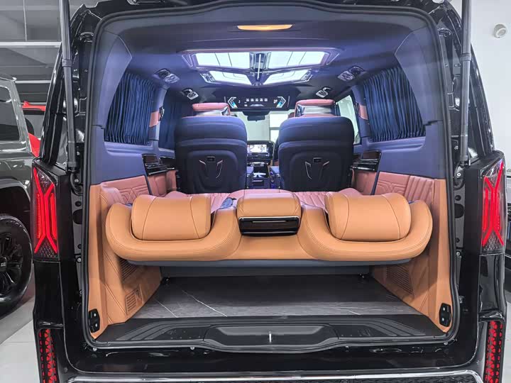 Фото 7 - Mercedes-Benz Vito