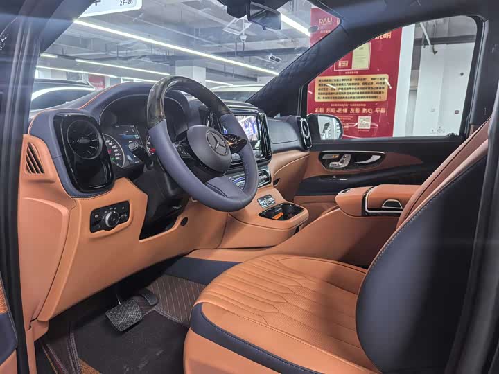 Фото 9 - Mercedes-Benz Vito