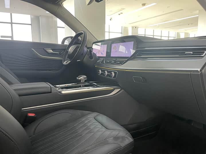 Фото 4 - Hongqi HS5