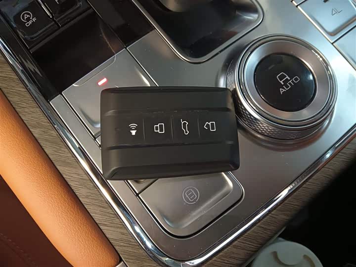 Фото 8 - Tank 500