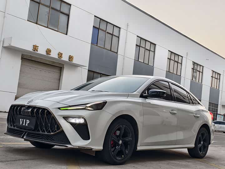 Фото 1 - MG Motor 5 Scorpio