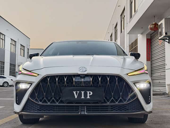 Фото 2 - MG Motor 5 Scorpio