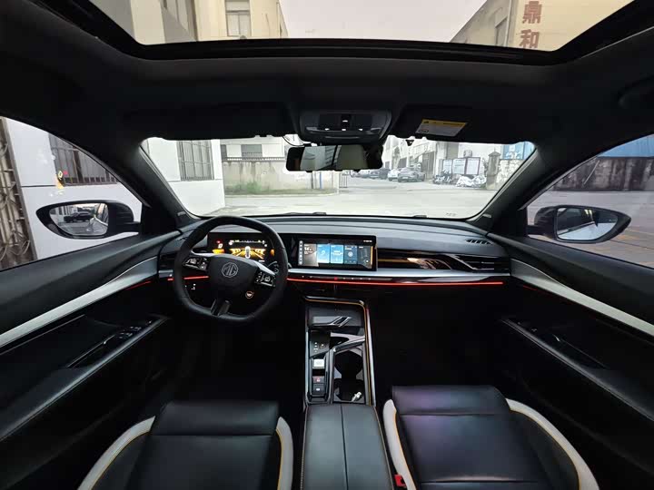 Фото 6 - MG Motor 5 Scorpio