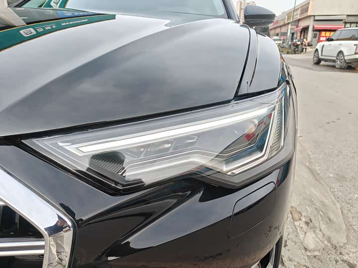 Фото 4 - Audi A6L