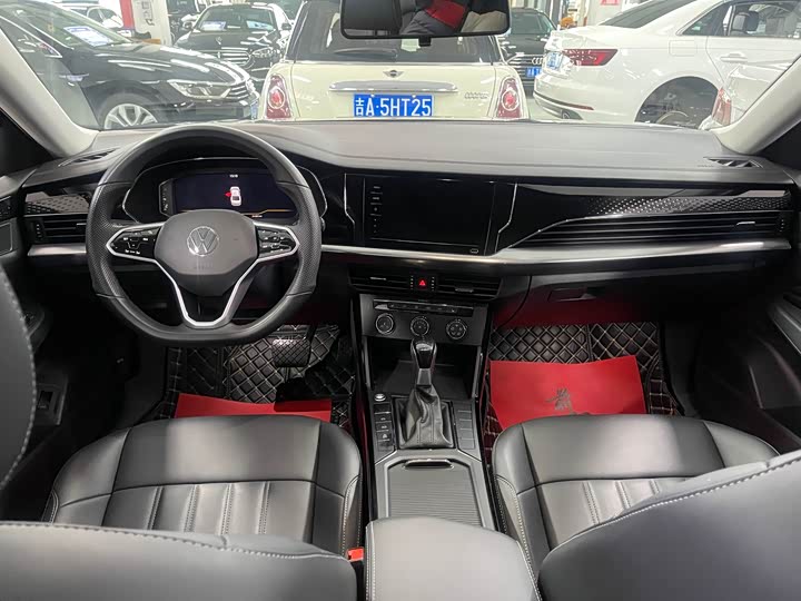 Фото 9 - Volkswagen Passat