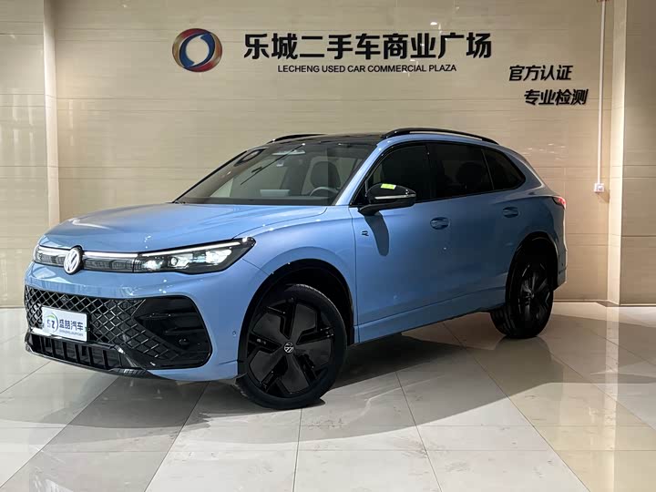 Фото 1 - Volkswagen Tiguan L Pro