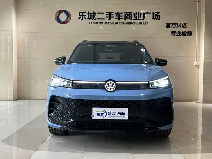 Фото 2 - Volkswagen Tiguan L Pro