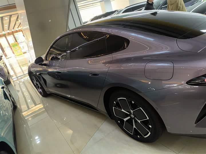 Фото 5 - Xiaomi SU7