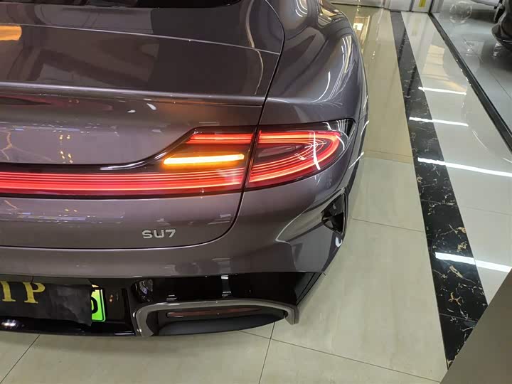 Фото 8 - Xiaomi SU7